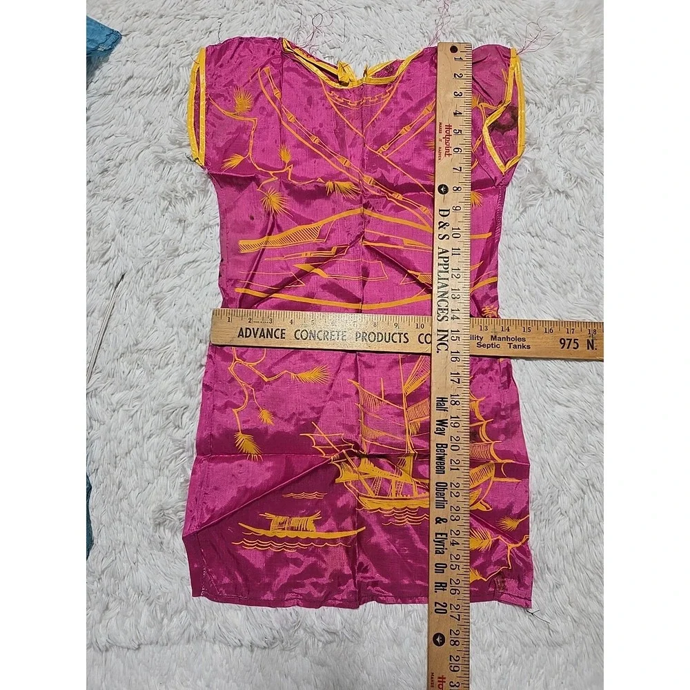 Vintage Asian-Inspired‎ Children's Costumes & Plastic Face Masks Geisha